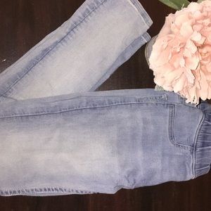 H&M light denim jeans!